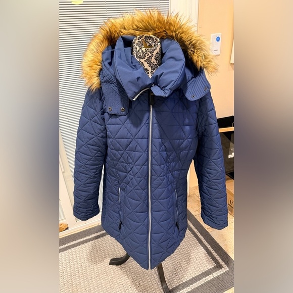 Marc New York Jackets & Blazers - Quilted Blue womens Jacket with Faux Fur Trim size xl, color dark blue preowned